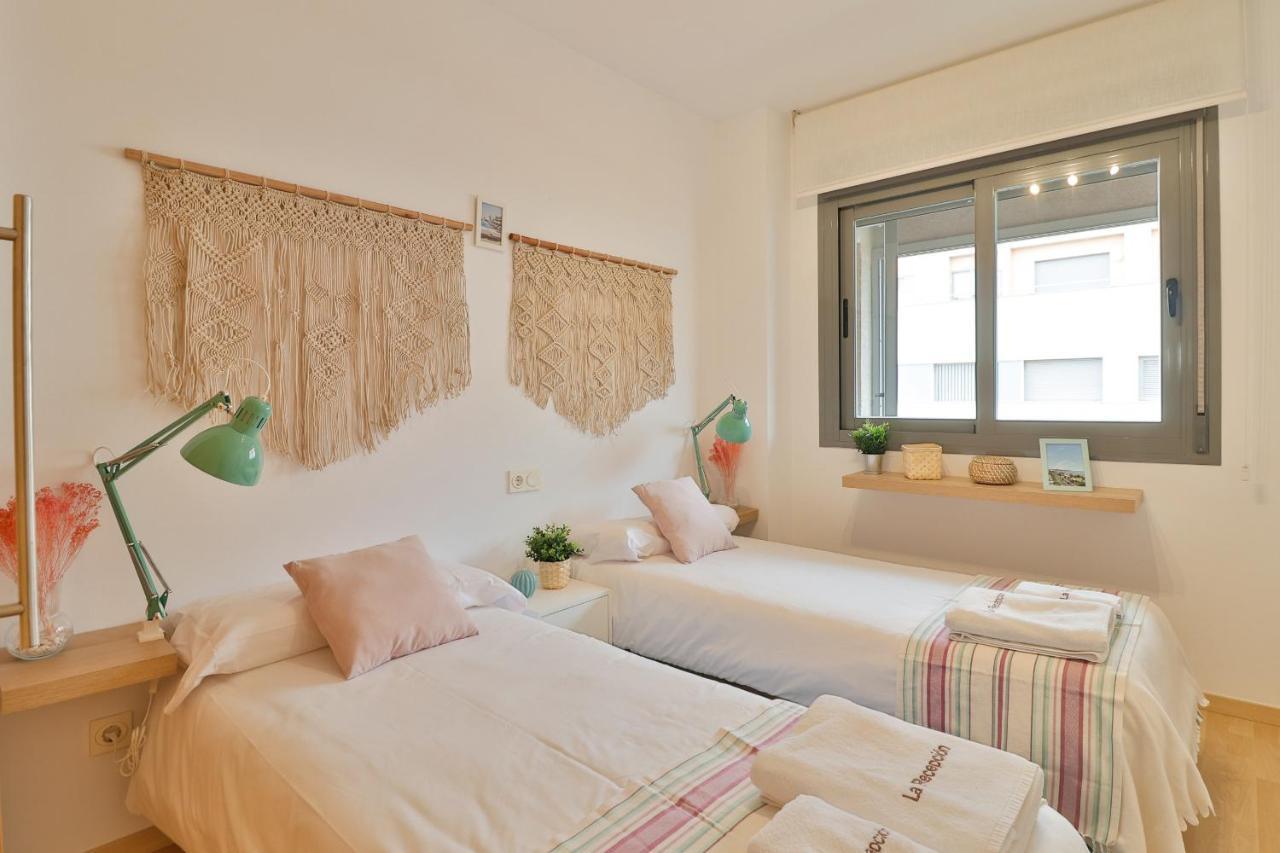 Appartamento C13 Seaside Málaga with pool&parking Esterno foto